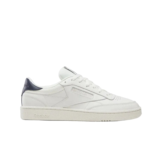 Zapatilla Reebok Club C 85 Unisex Crema Cuero Clásica 40 Años