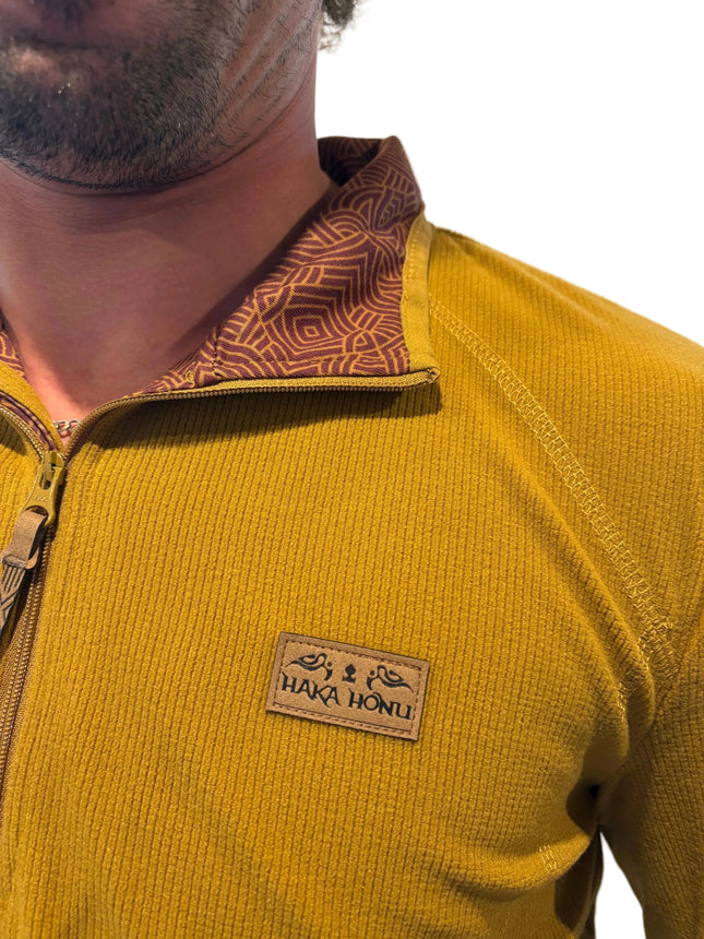 Poleron Haka Honu Taina Mostaza