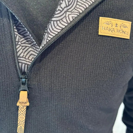 Poleron Haka Honu Taina Con Gorro Negro Tribales