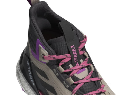 Botín Adidas Terrex Free Hiker 2 GTX Mujer Beige Rosa Impermeable