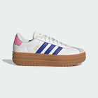 ZAPATILLA ADIDAS BLANCA CON PLATAFORMA LINEAS AZULES - ZAPATILLAS VL COURT BOLD JQ5643