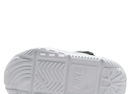 Zapatilla Nike Team Hustle D 12 Niño Negro Blanco Velcro