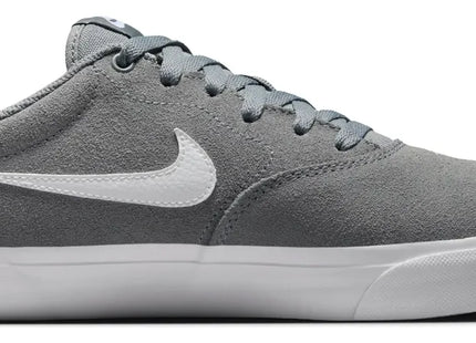 Zapatilla Nike Charge Suede Hombre Gris Blanco Skate