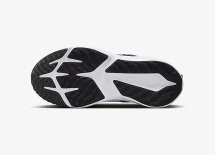 Zapatilla Nike Star Runner 4 Niño Negro Blanco Presillas